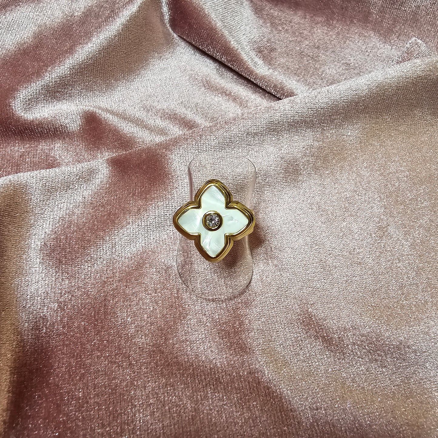 BAGUE NACRÉ BLANCHE INSPI LV