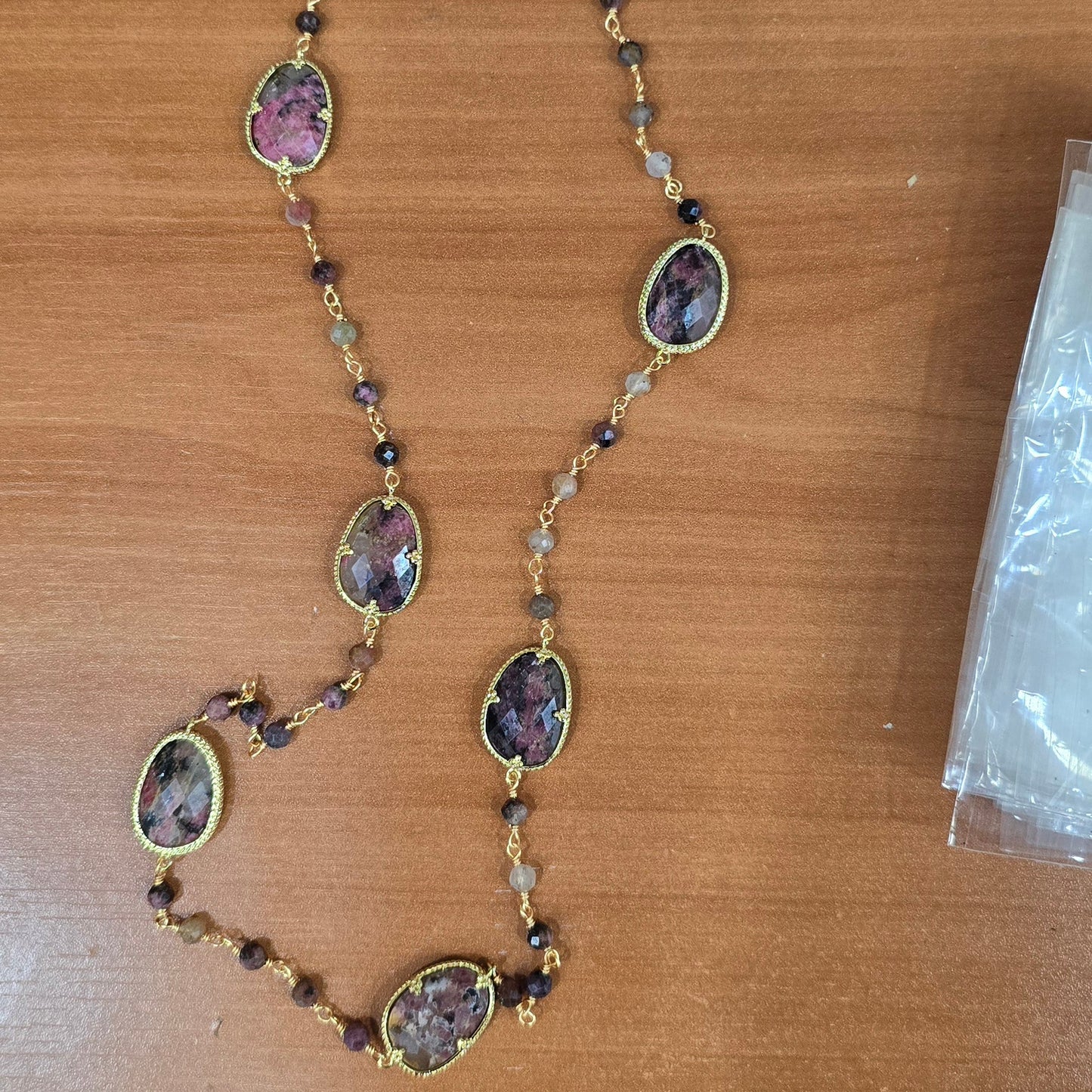 Sautoir et collier pierres naturelles