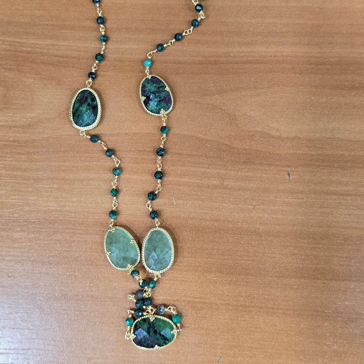 Sautoir et collier pierres naturelles