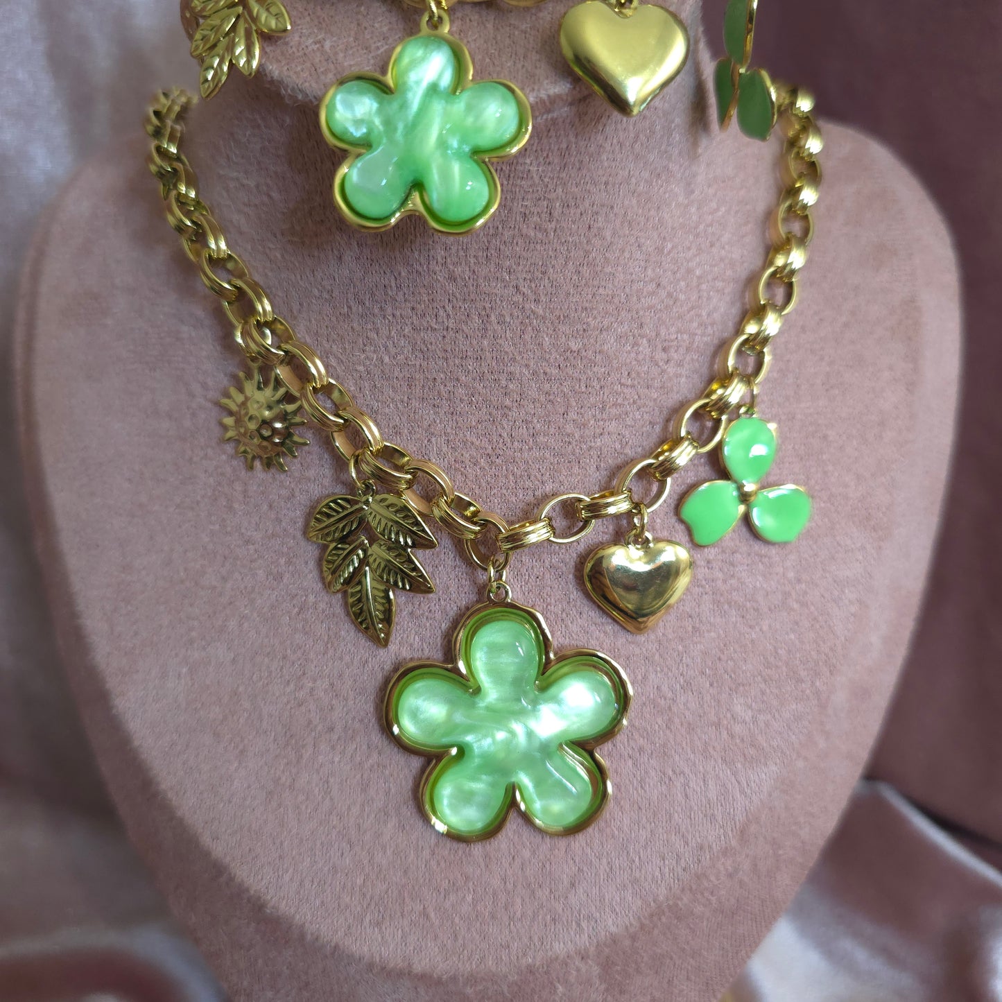 PARURE FLEUR VERTE