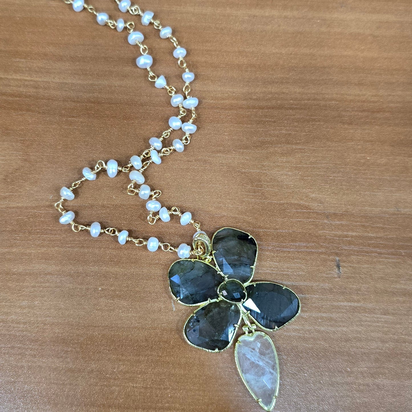 Sautoir et collier pierres naturelles
