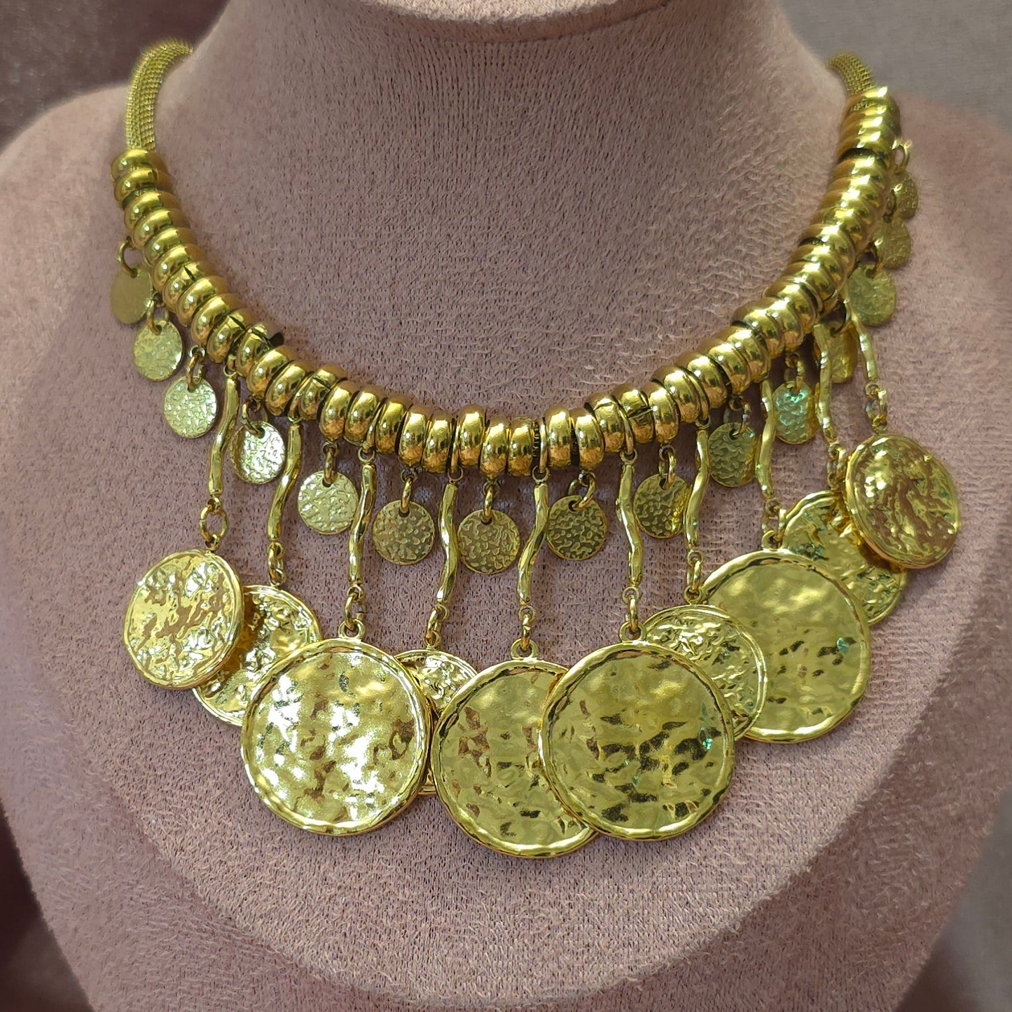 Collier 61