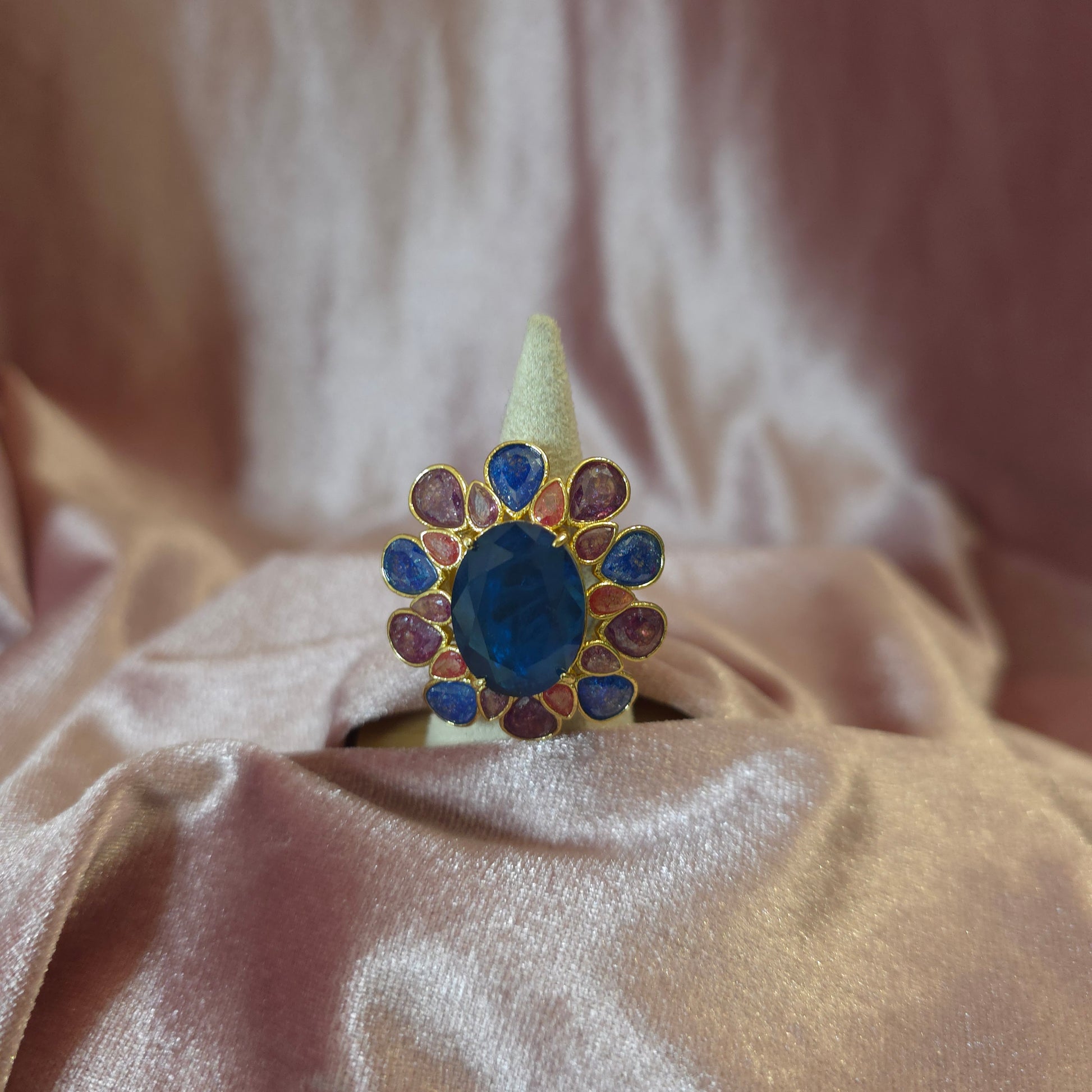 Bague Habaha Fleur bleu vue 2 — bague dorée femme | Habaha Paris