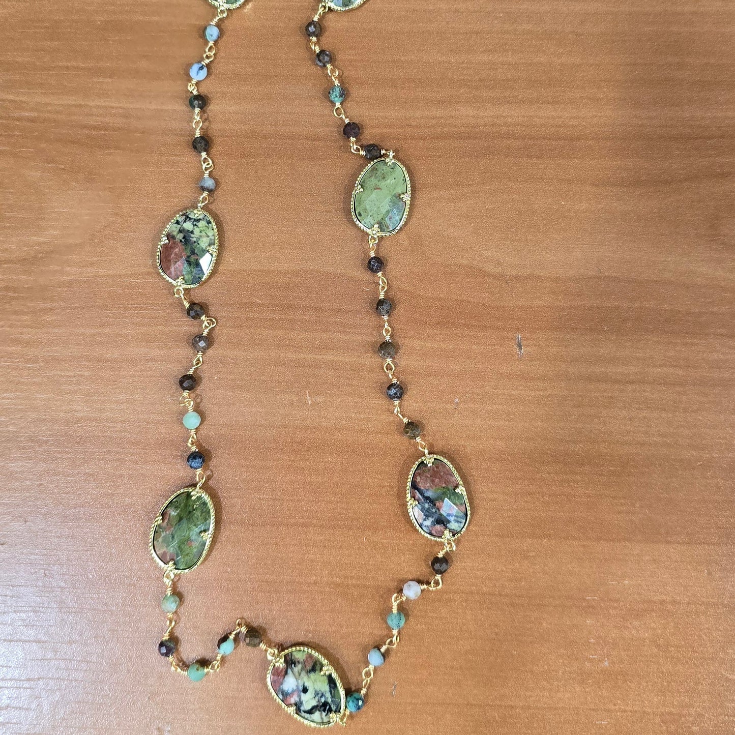 Sautoir et collier pierres naturelles