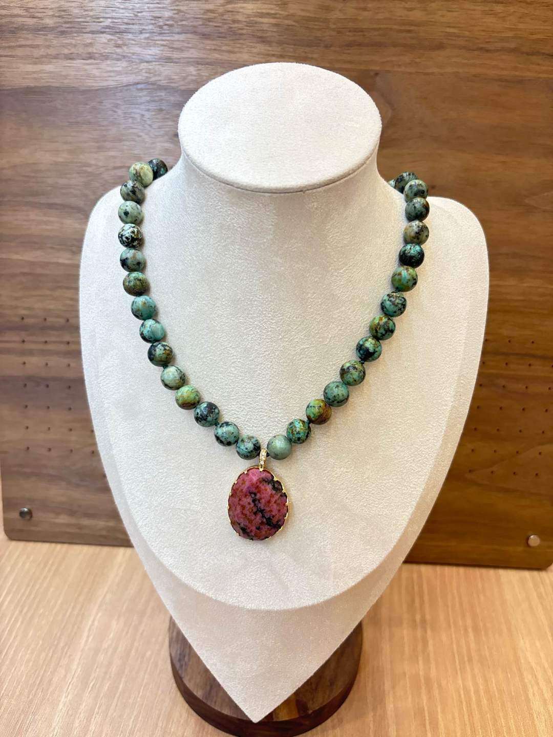 Collier HABAHA en Pierres Naturelles