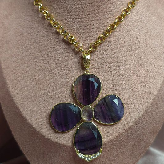 Collier Fleur Pierre Naturelle Violet