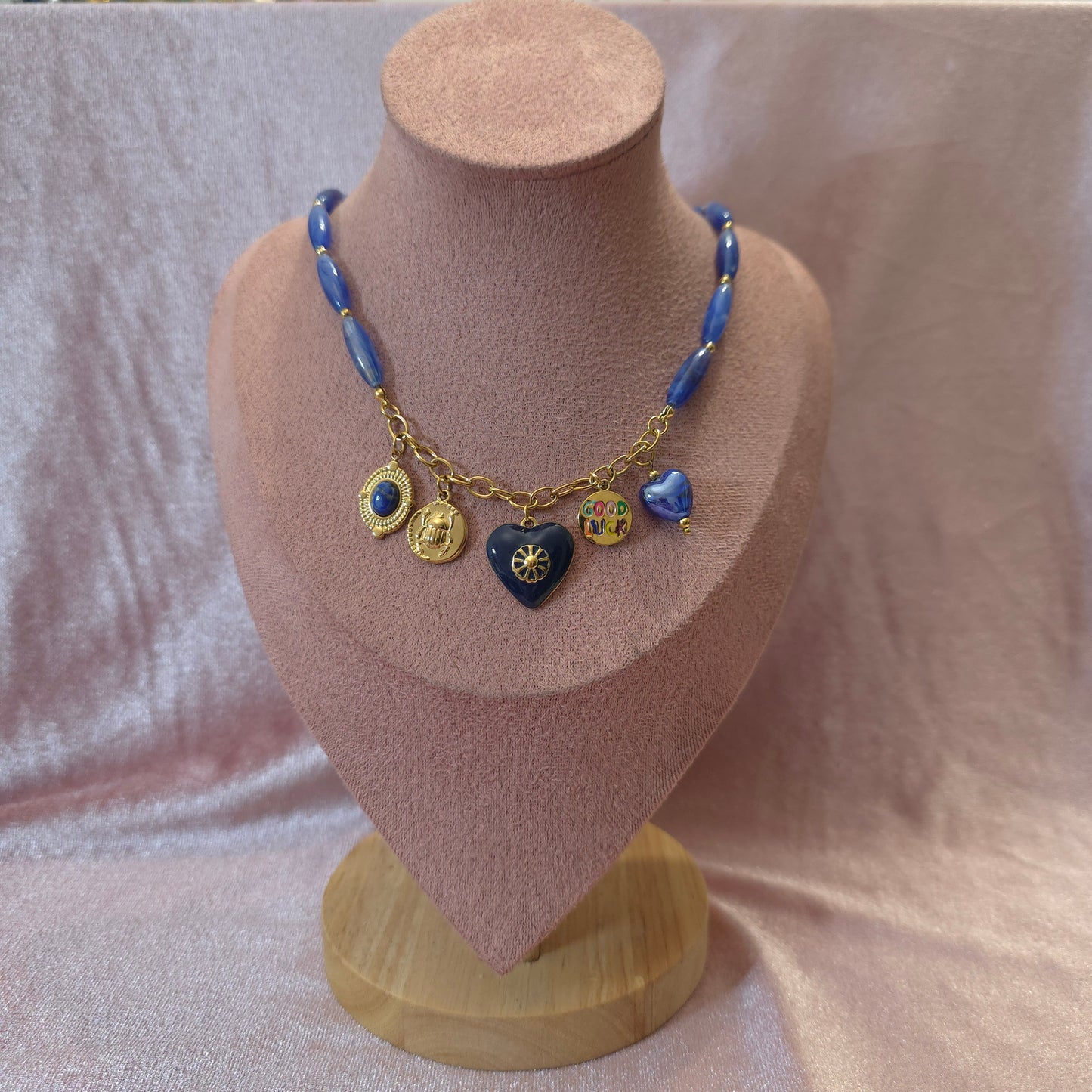Collier 7