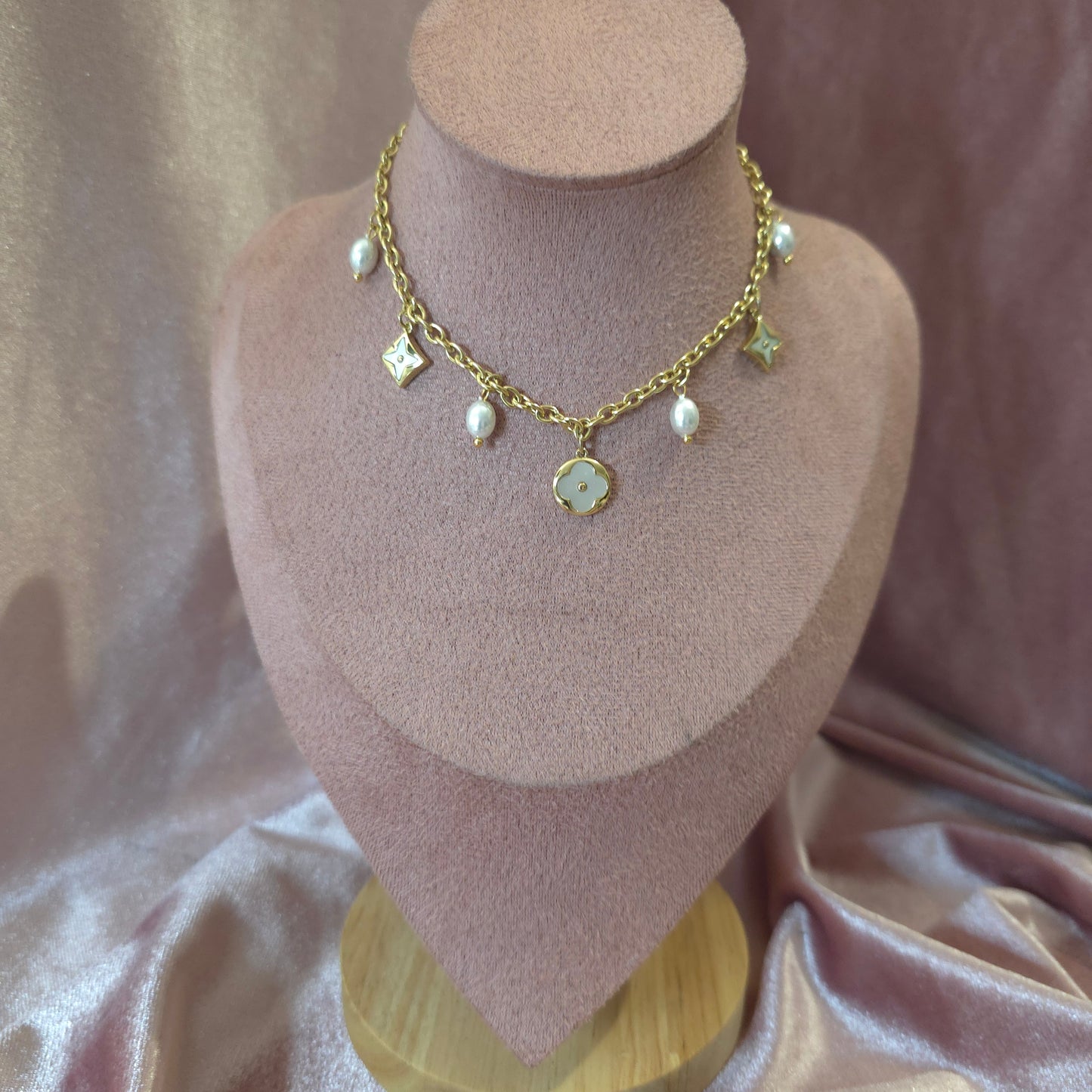 Collier 1