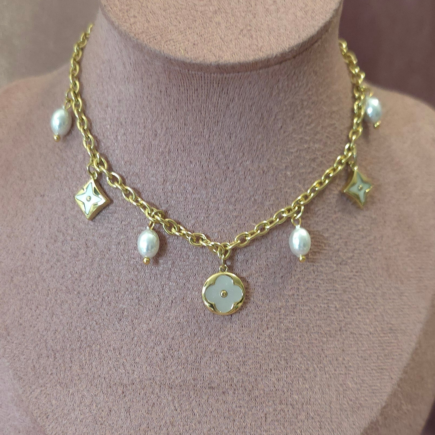 Collier 1