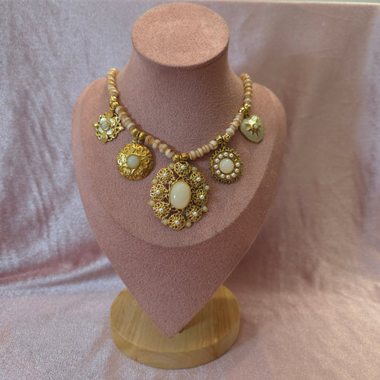 Collier 3