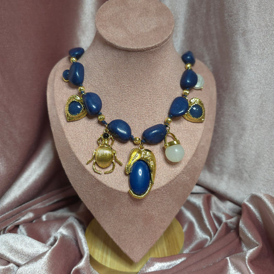 COLLIER 27