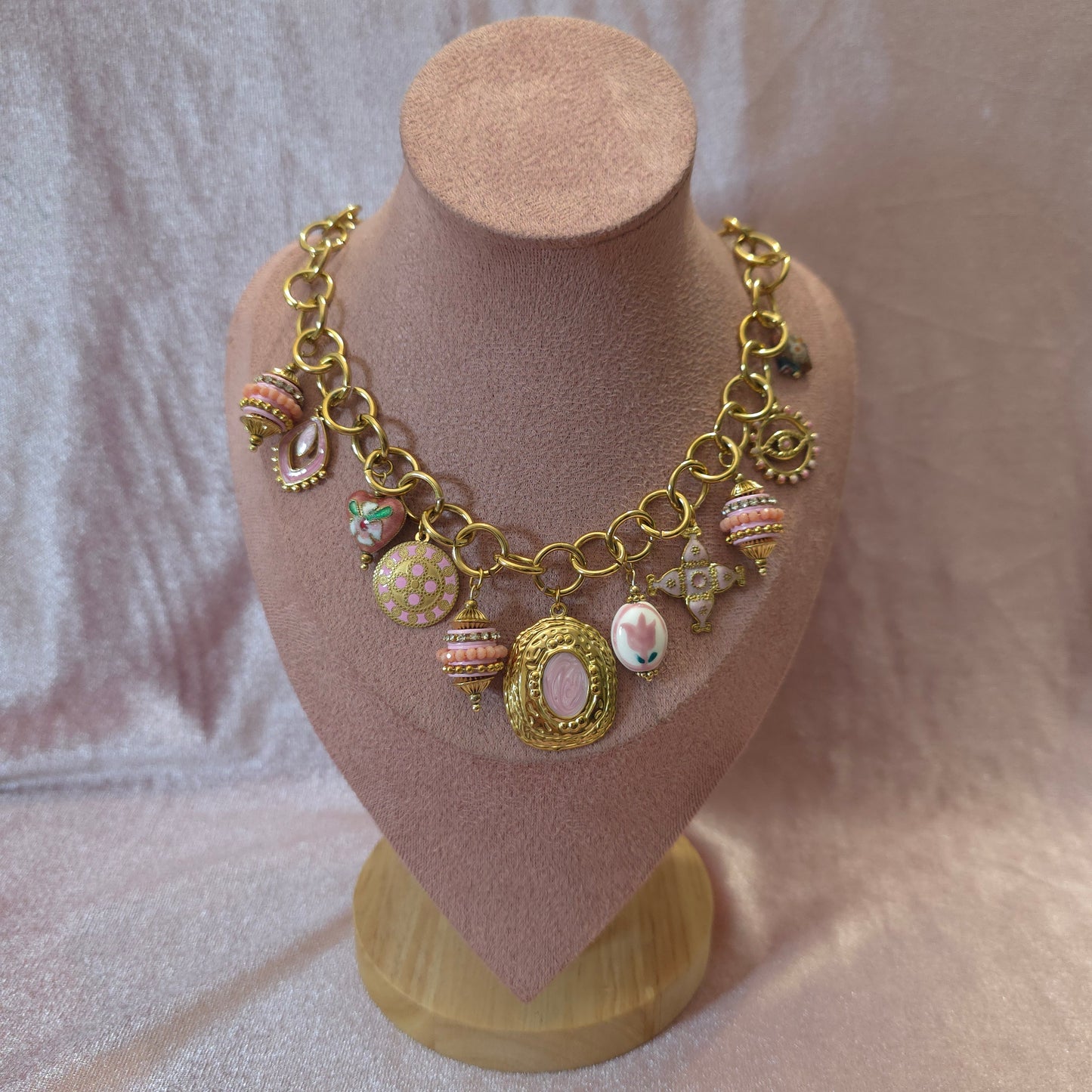 Collier 11