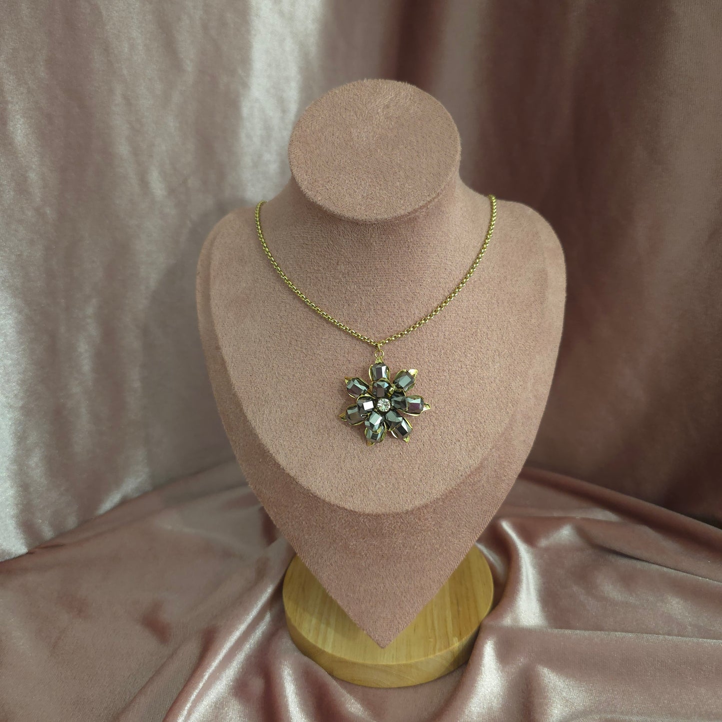 Sautoir fleur