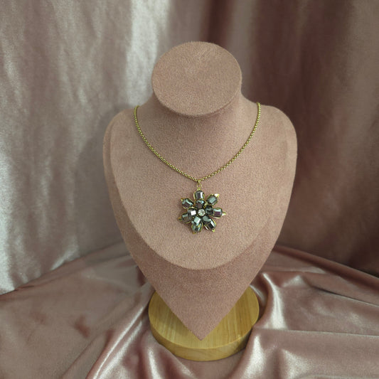 Sautoir fleur