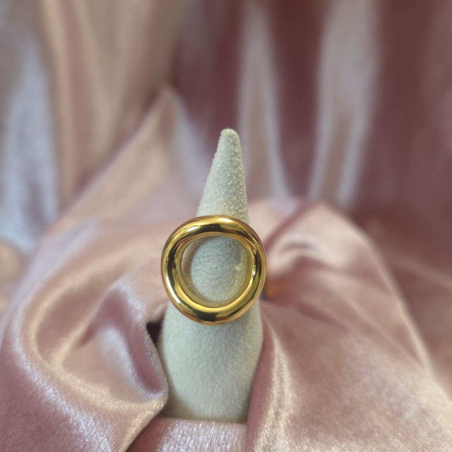 LA PETITE BAGUE RONDE