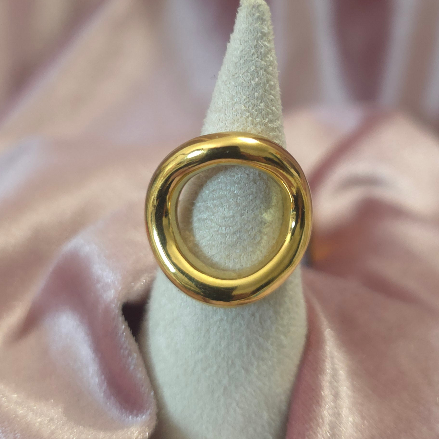 LA PETITE BAGUE RONDE