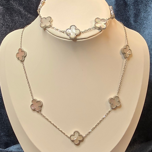 Trèfle nacré (argenté)