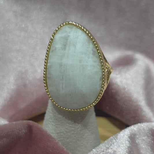 Bague ovoïde Jade Blanc
