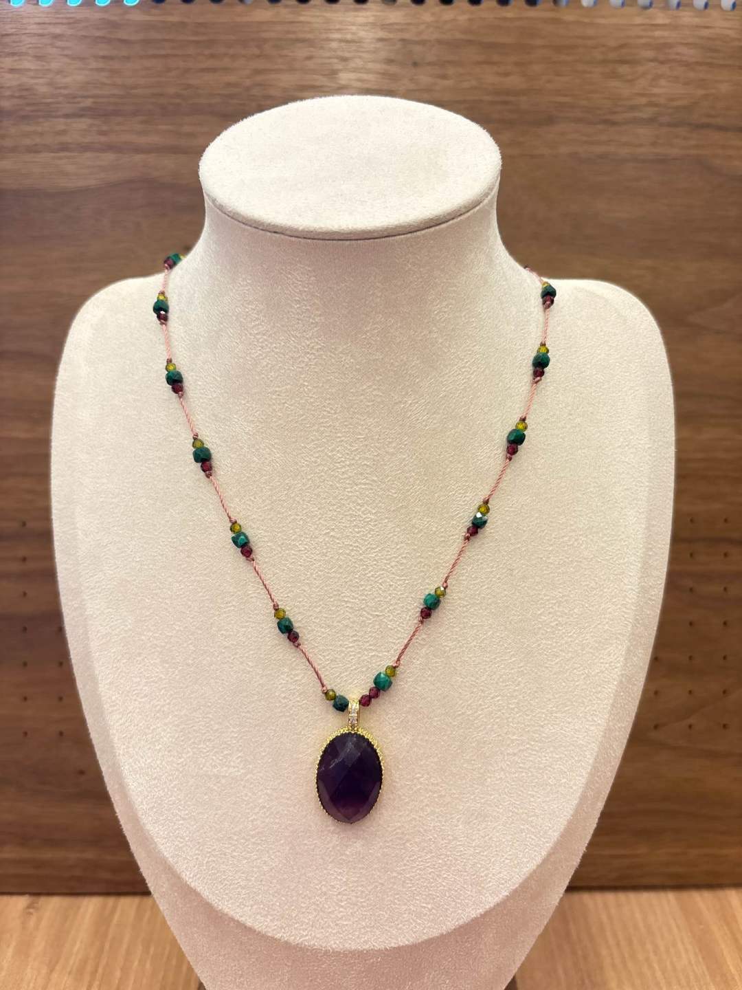 Collier HABAHA en Pierres Naturelles
