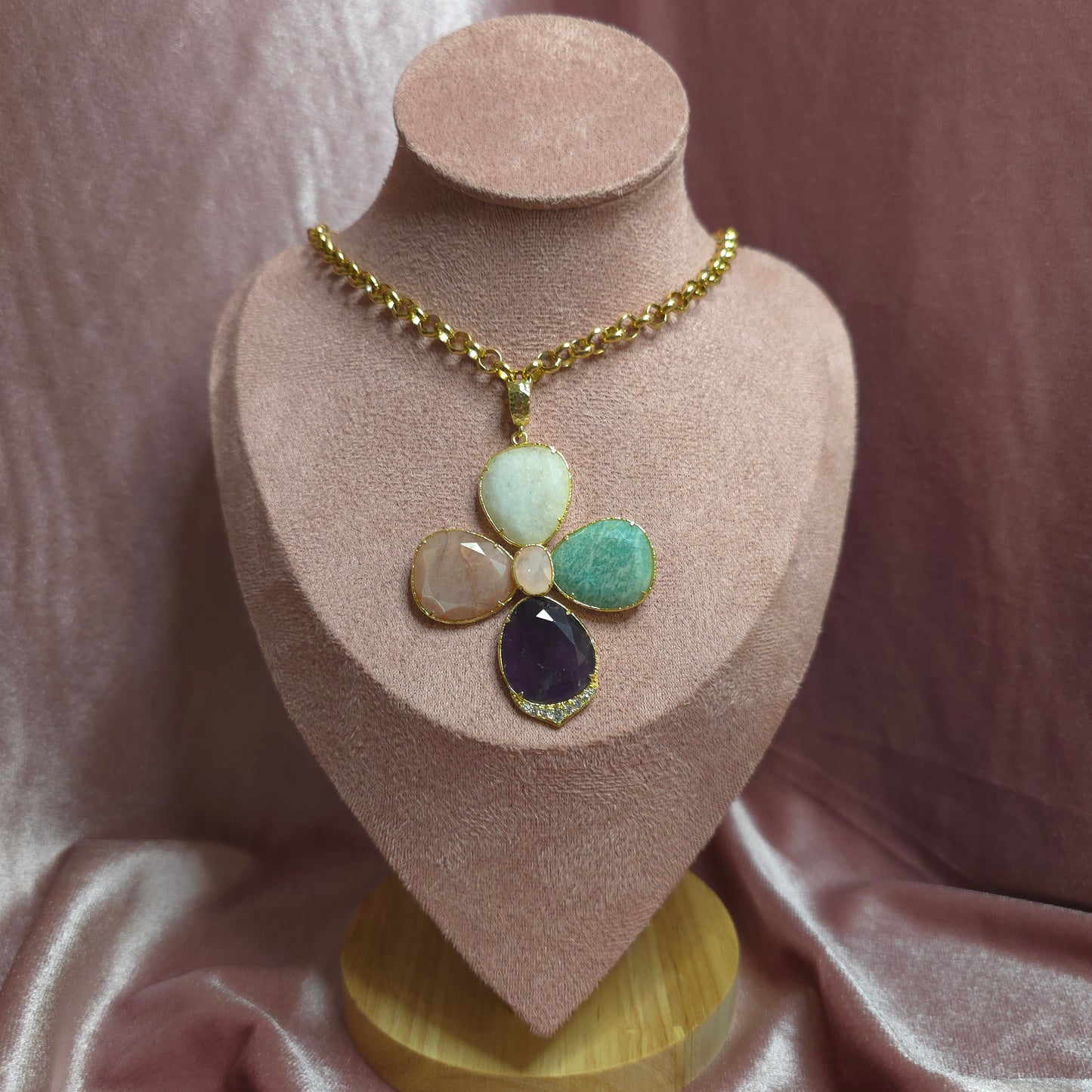 COLLIER Fleur Pierre naturelle multi