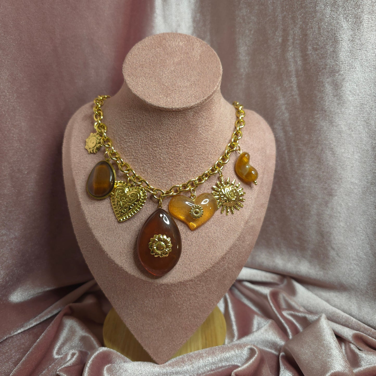 COLLIER 14