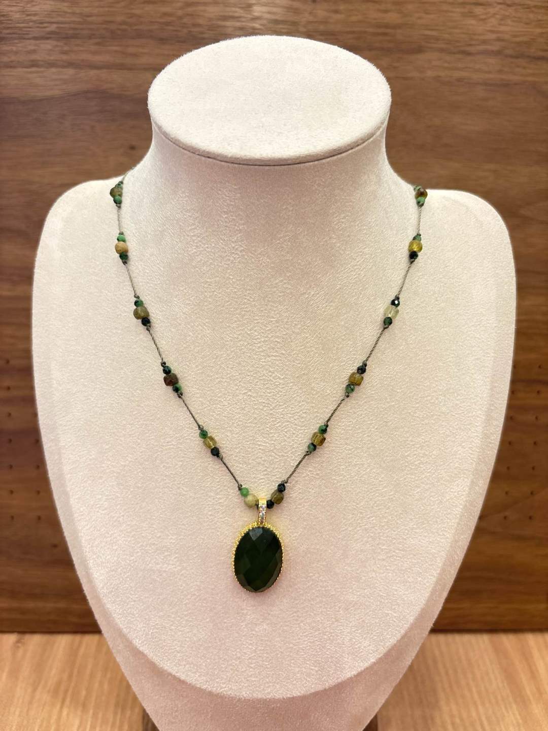 Collier HABAHA en Pierres Naturelles
