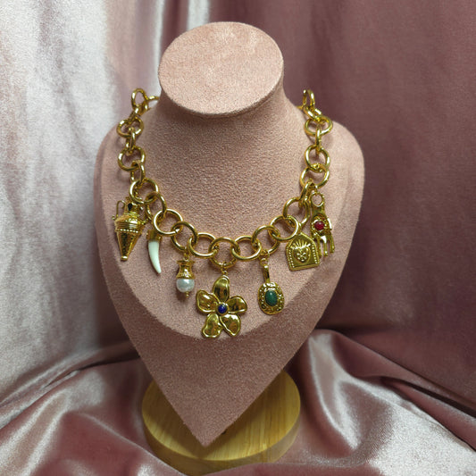 COLLIER 4