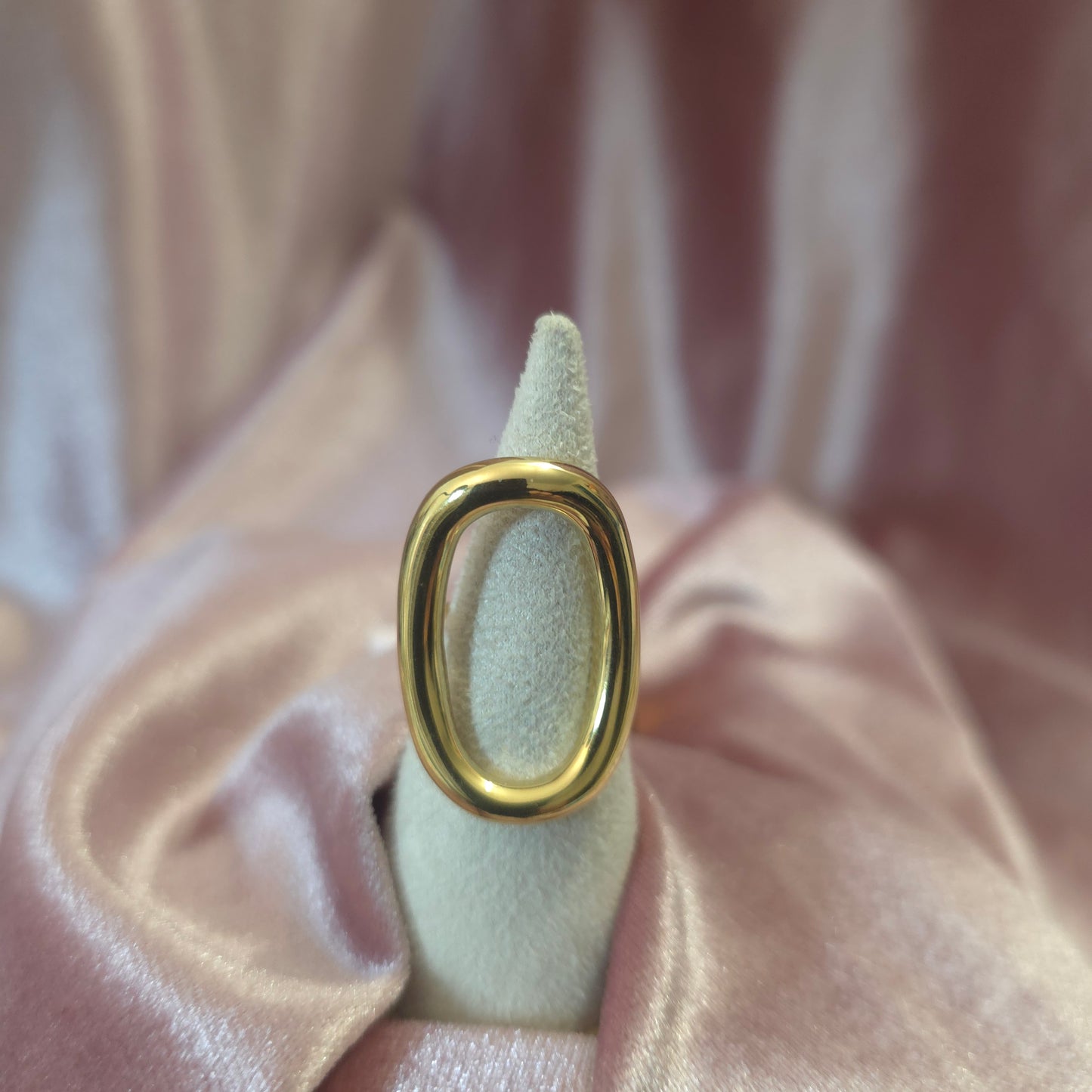 BAGUE OVALE