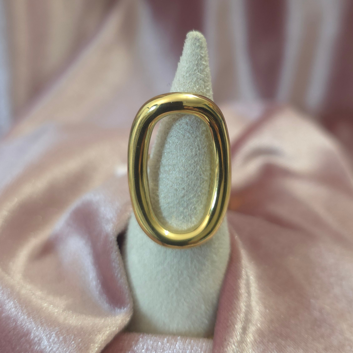 BAGUE OVALE