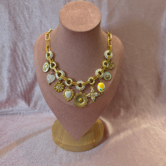 Collier 12