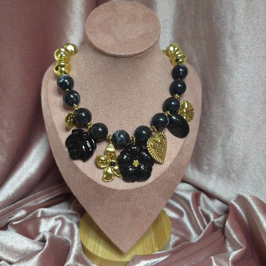 COLLIER 29