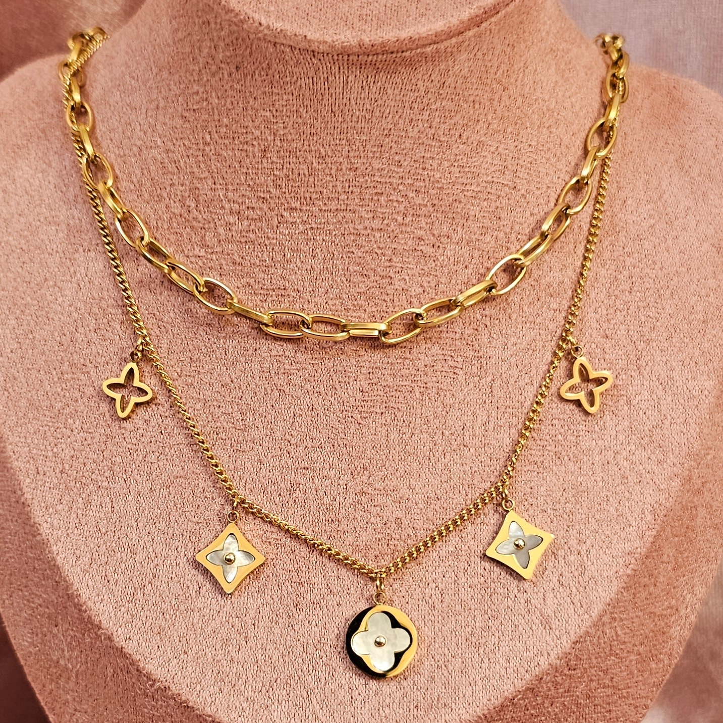 COLLIER IRIS