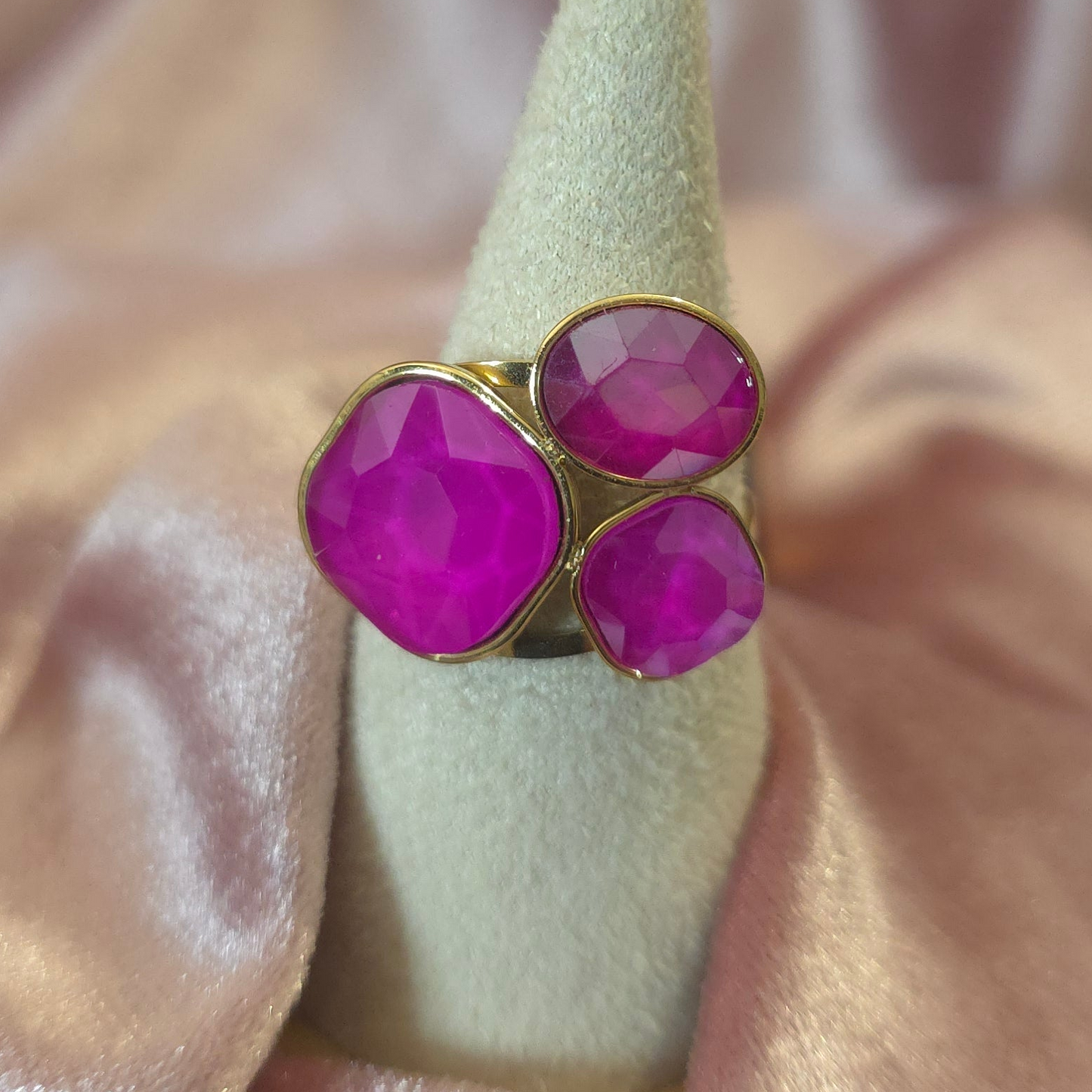 Bague cristal de verre fushia
