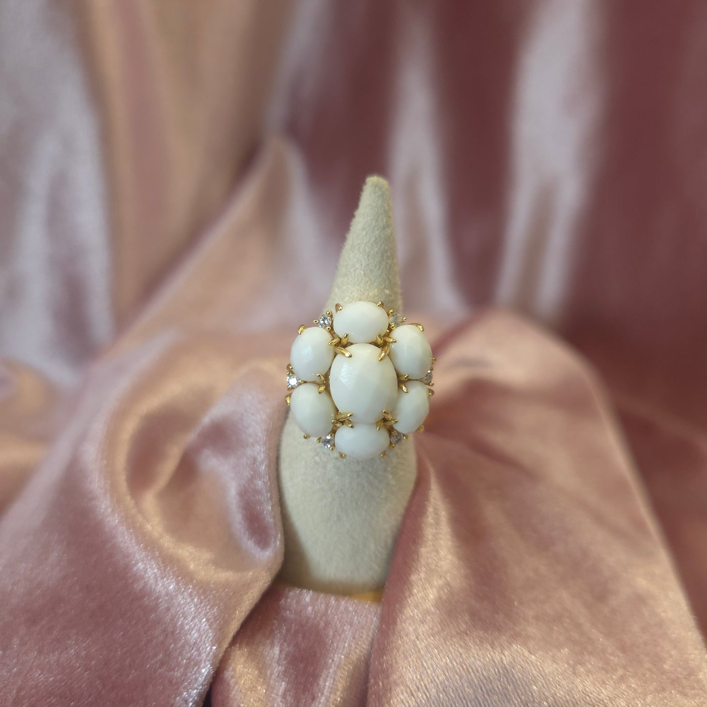 Bague mini fleur Jade Blanc