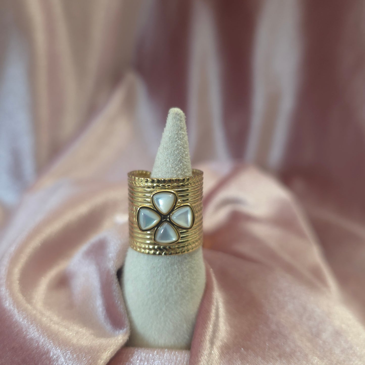 Bague fleur Blanche