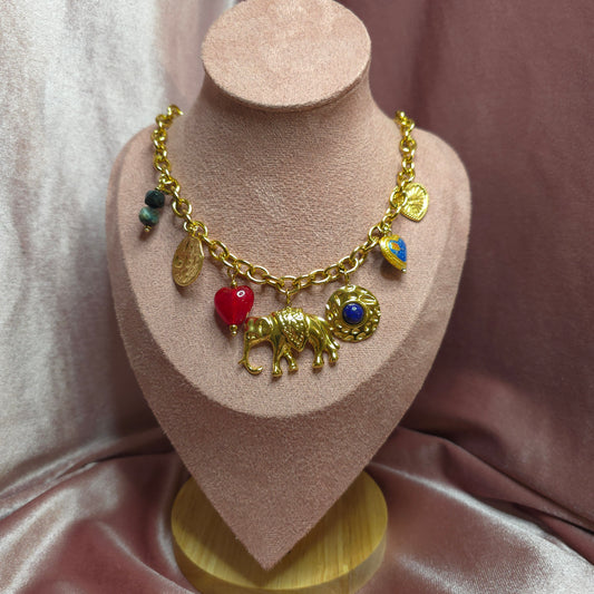 COLLIER 8