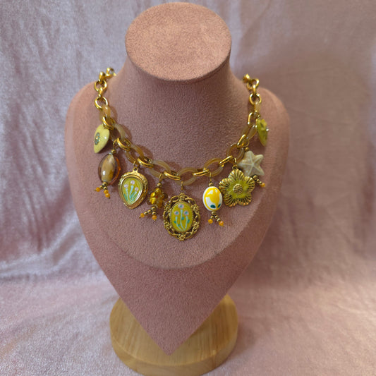 Collier 18