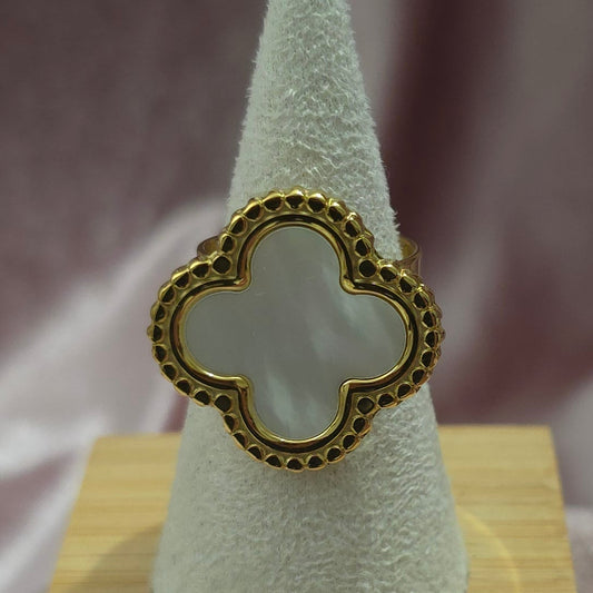 BAGUE TREFLE BLANCHE