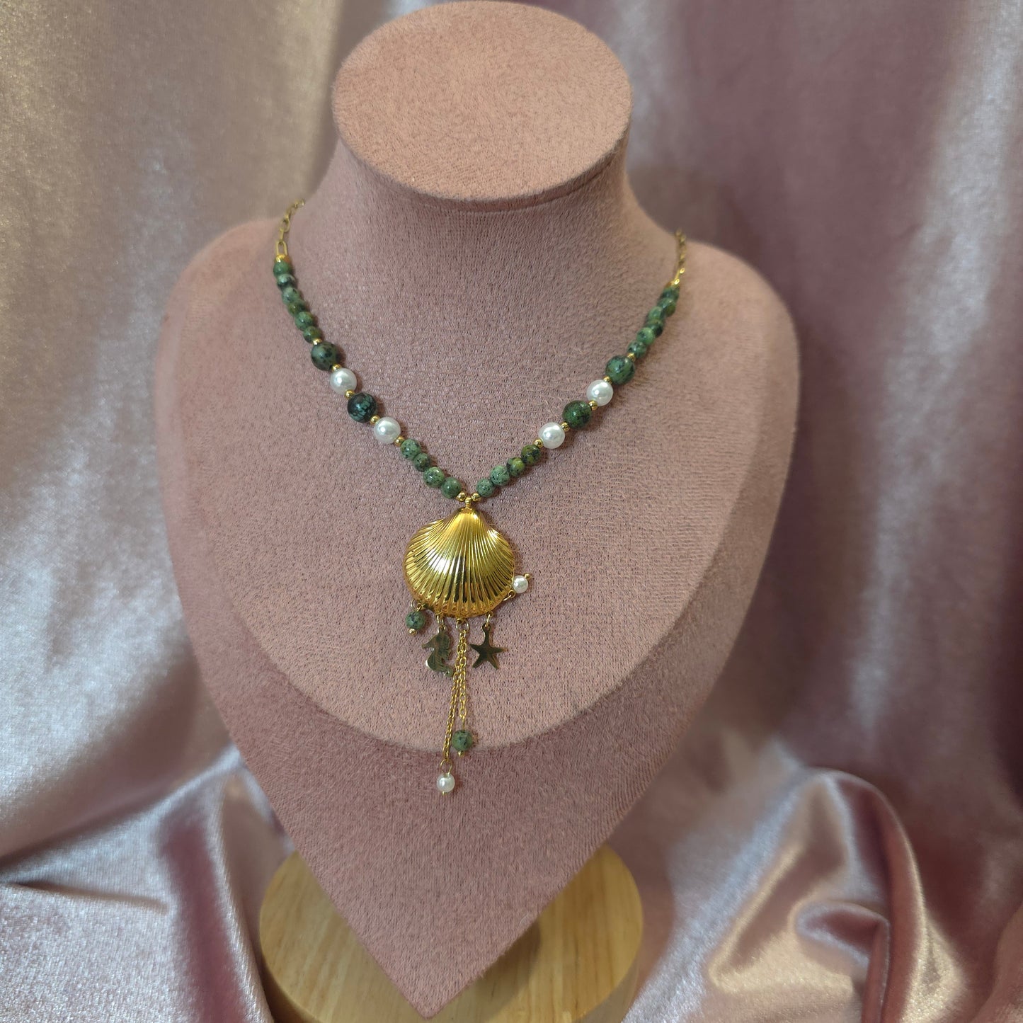 Collier coquillage vert