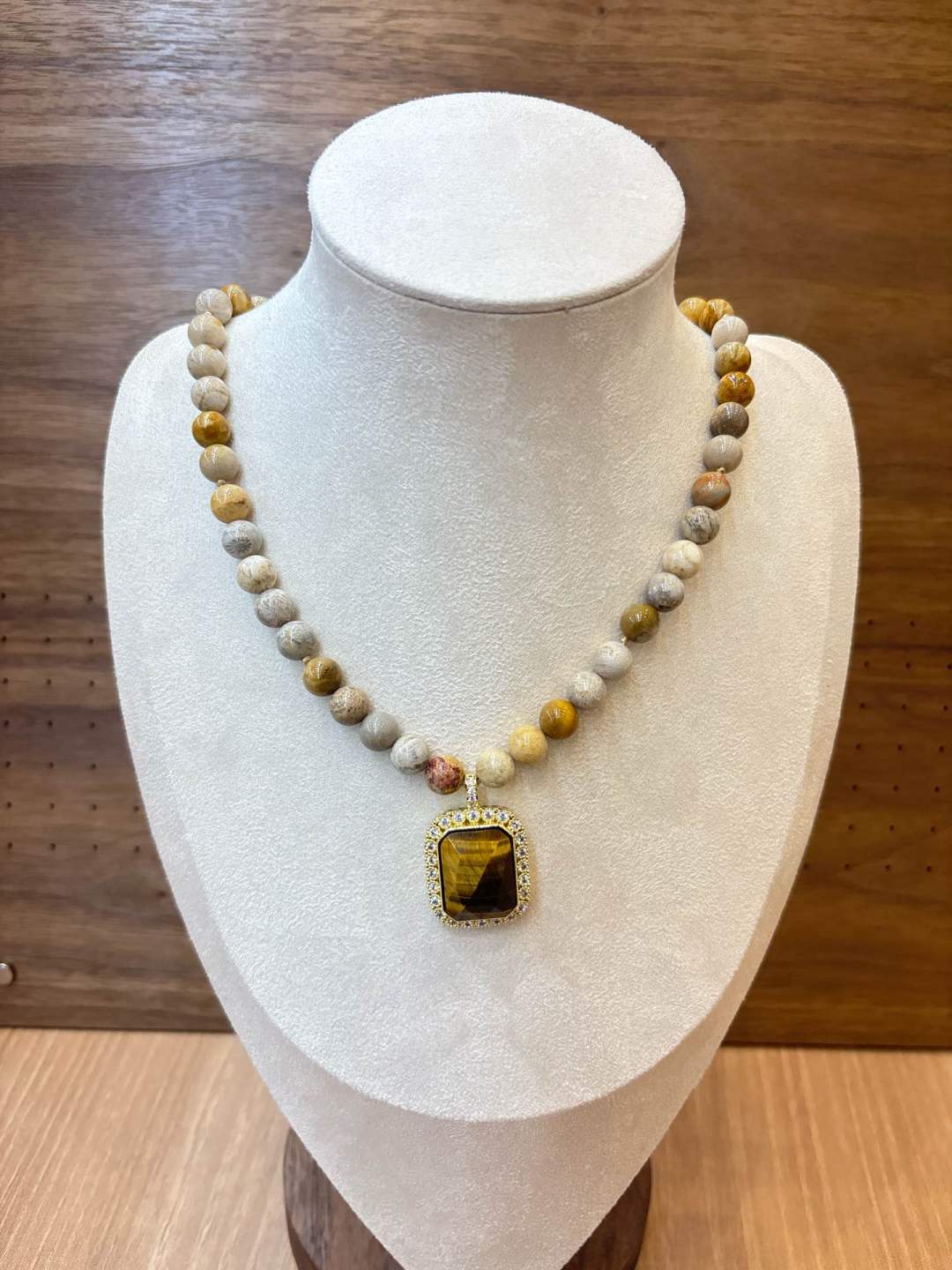 Collier HABAHA en Pierres Naturelles
