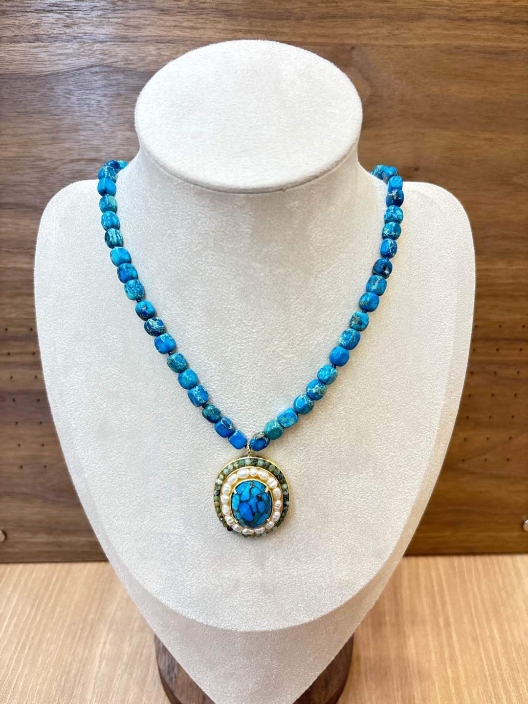 Collier HABAHA en Pierres Naturelles