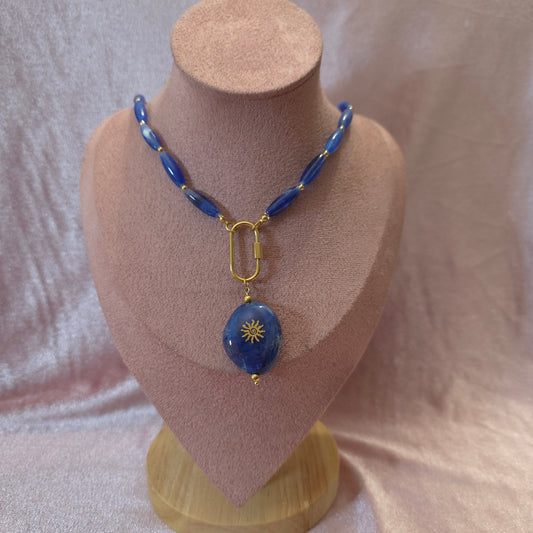 Collier 8