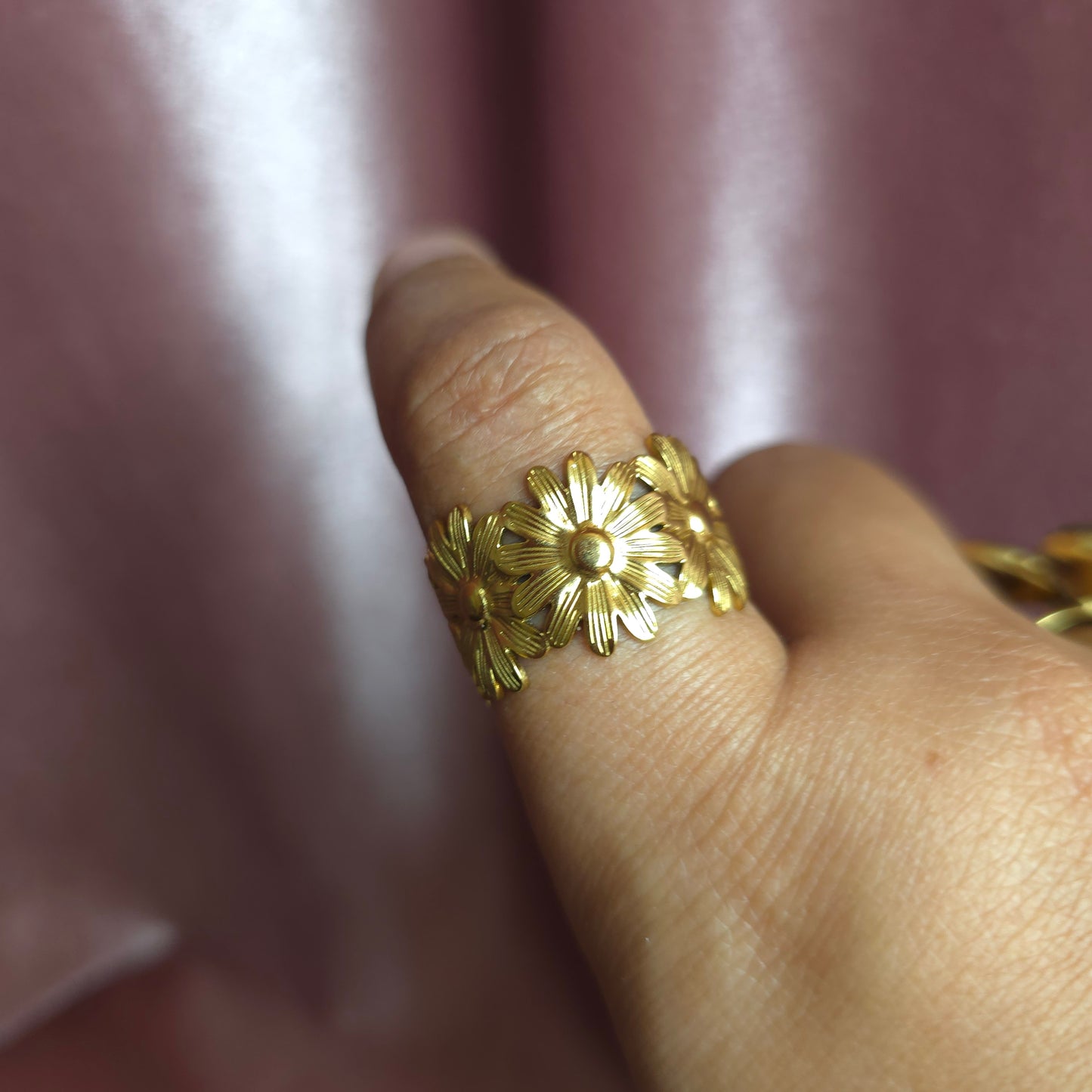 Bague fleur satine