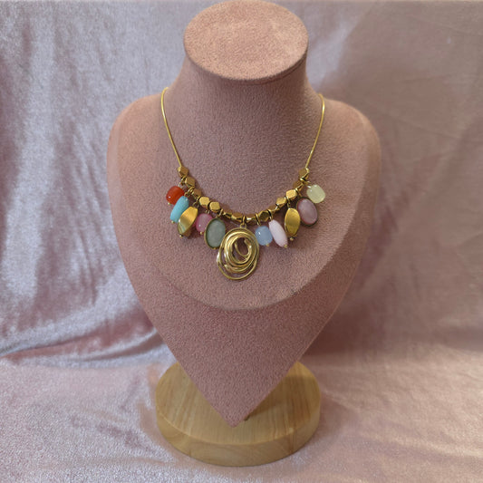 Collier 9