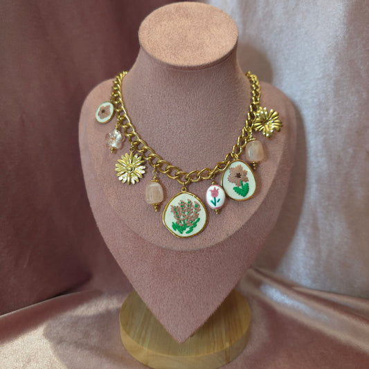 Collier 46