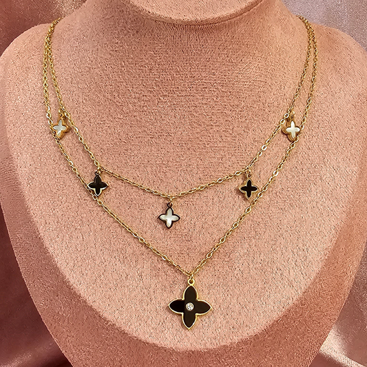 COLLIER LENA