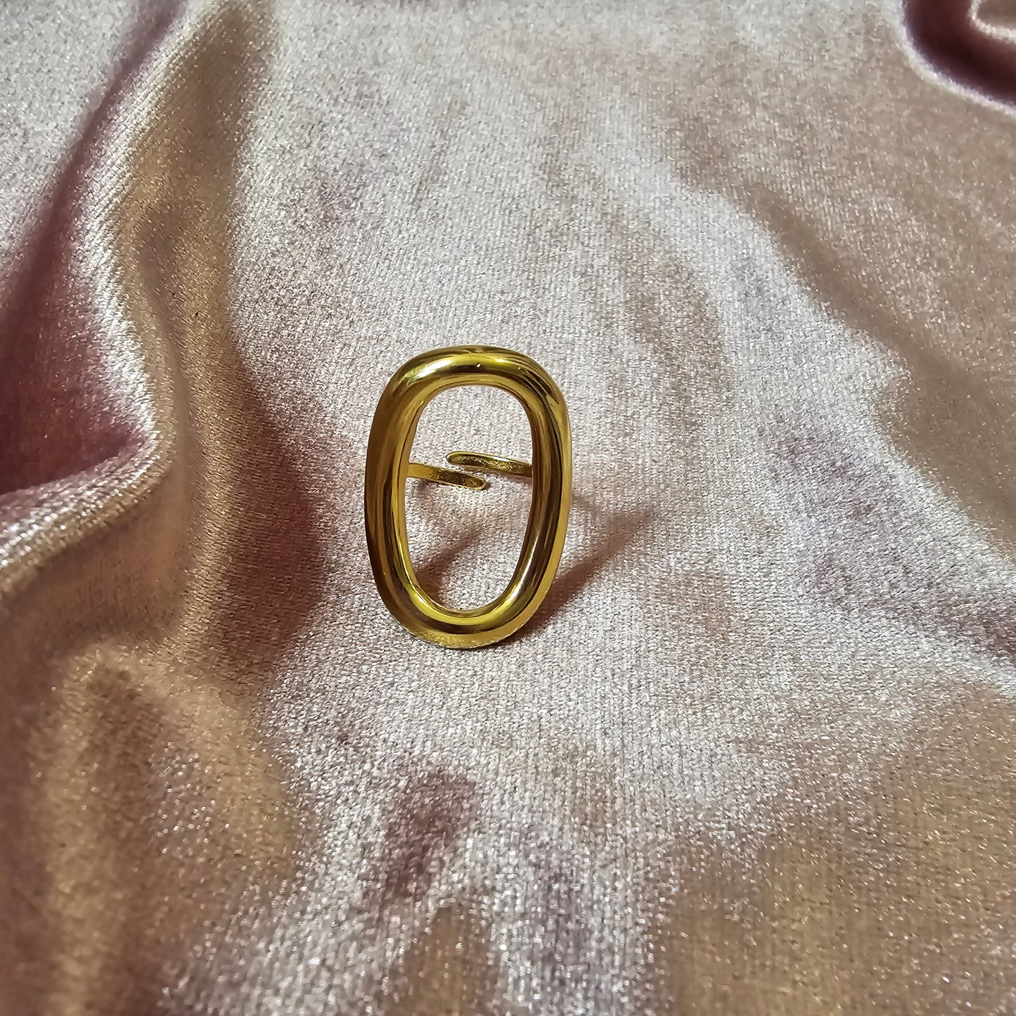 BAGUE OVALE