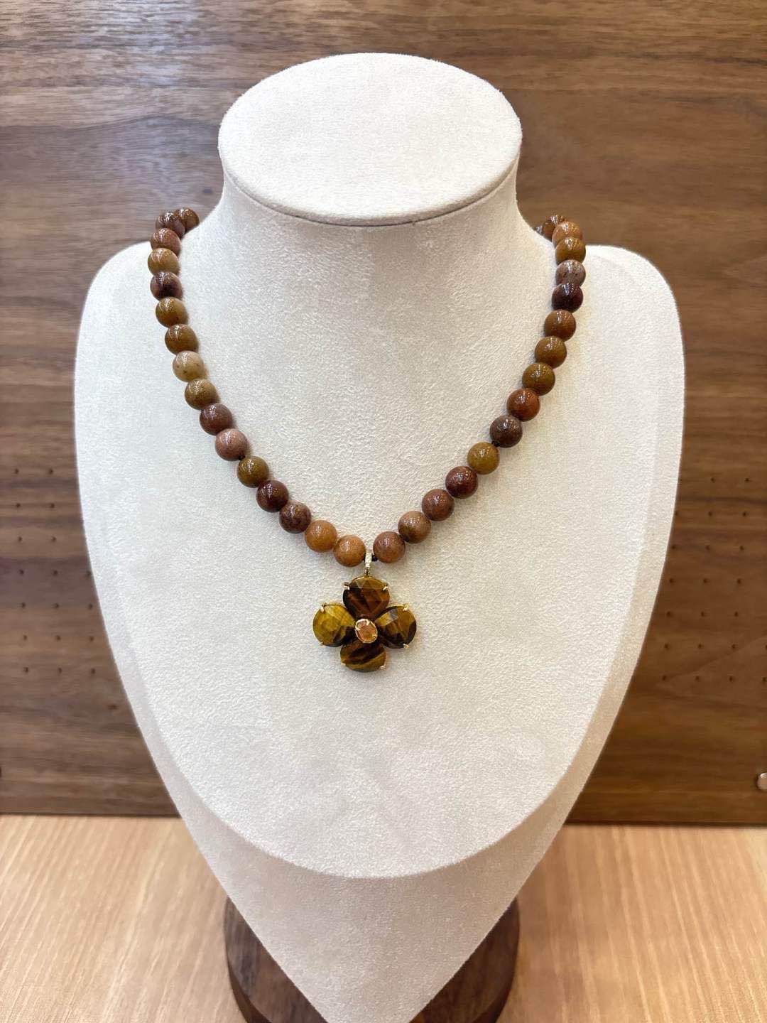 Collier HABAHA en Pierres Naturelles