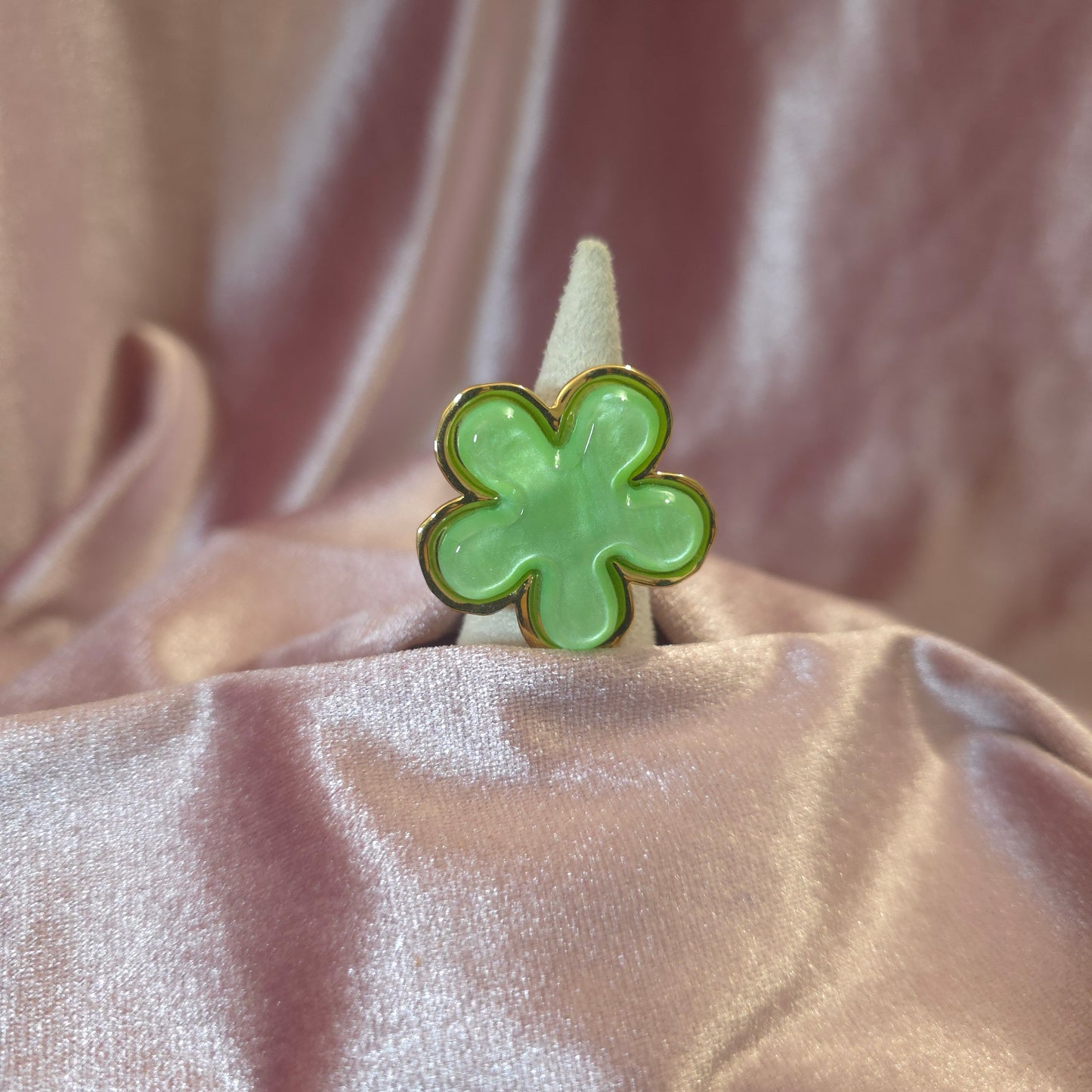 Bague fleur vert anis