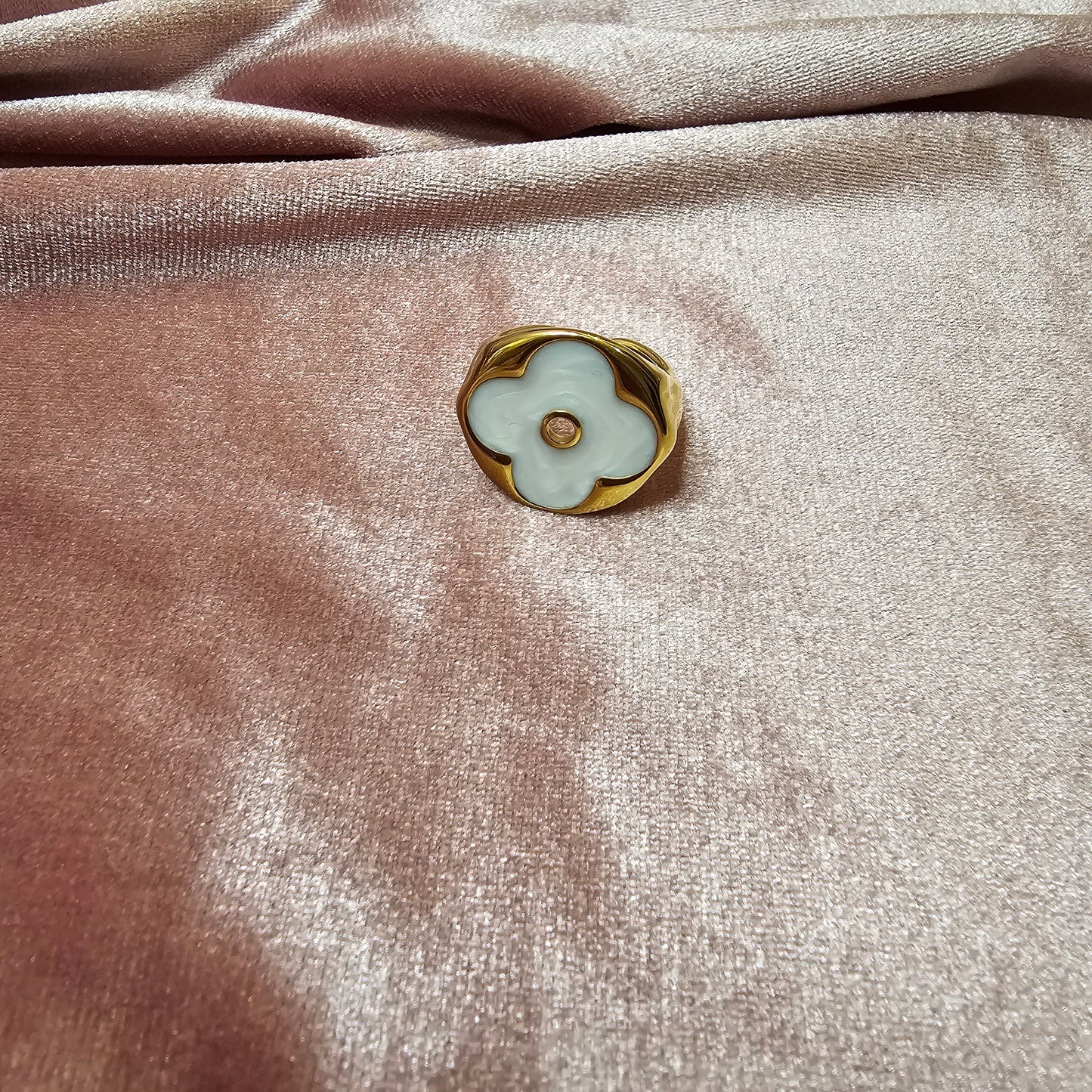 Bague Trefle Blanche INSPI LV